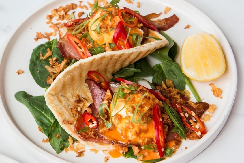 Fancy Bacon Roll - Bánh mì kẹp thịt xông khói đặc sản London