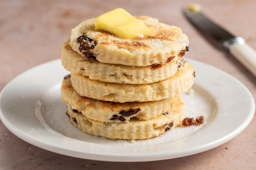 Bánh Singin’ Hinnies nóng hổi, vàng thơm và ngọt dịu