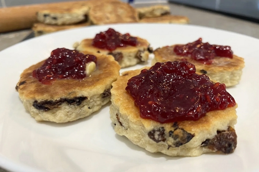 Singing Hinny kèm mứt trái cây, hòa quyện hương vị ngọt thanh