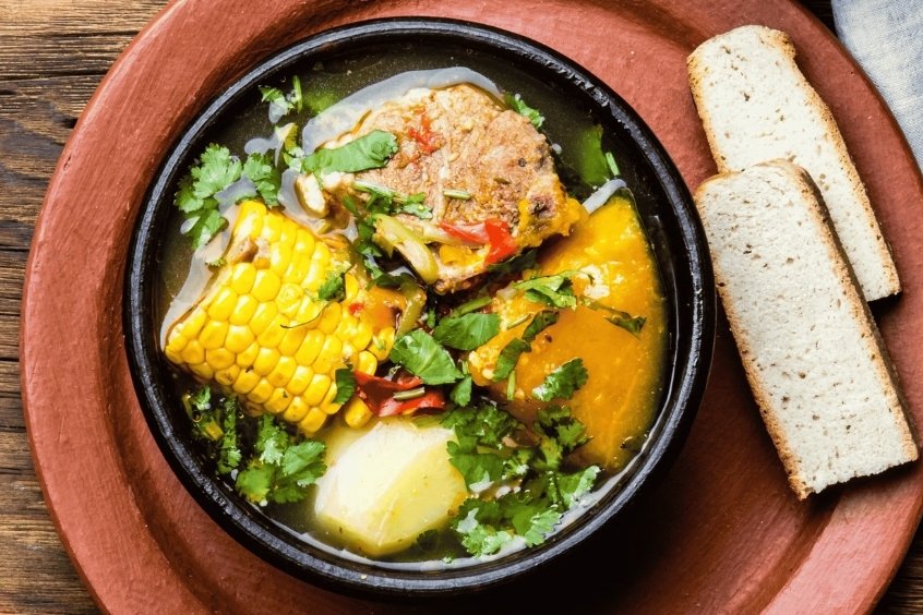 Cazuela Chile - Súp hầm thịt, khoai tây, ngô và rau củ