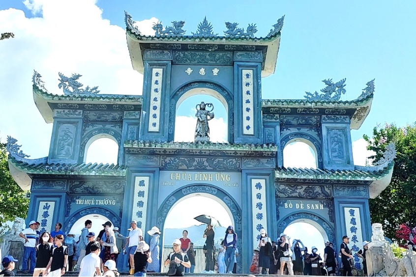 Chùa Linh Ứng Bãi Bụt