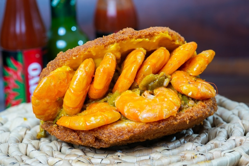 Acarajé Brasilia - Bánh đậu chiên nhân tôm cay