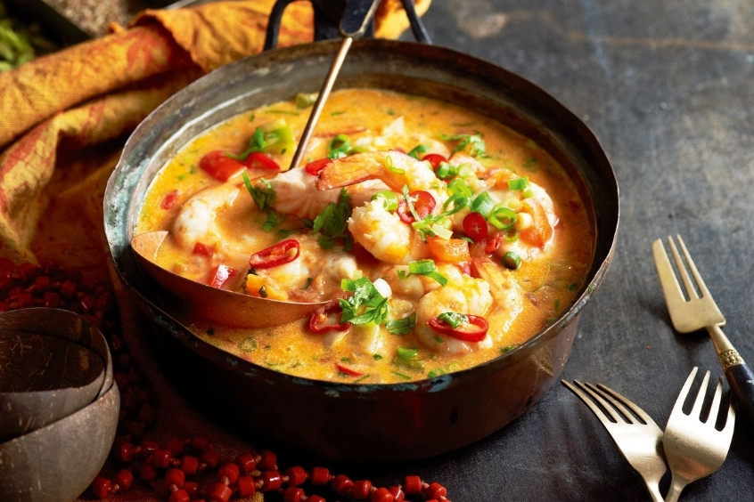 Món Moqueca de Peixe hầm cá với rau củ và nước cốt dừa