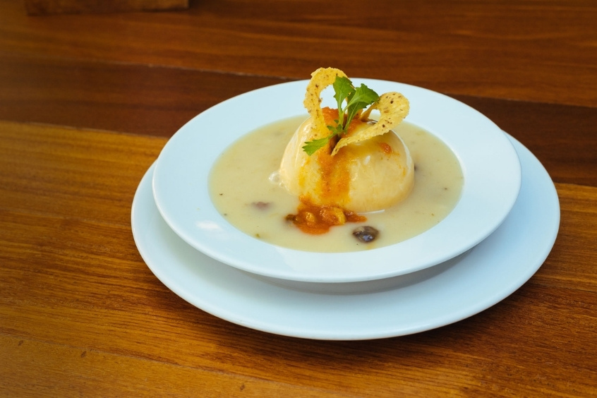 Queso Relleno - Phô mai trắng nhồi thịt băm đặc sản Campeche