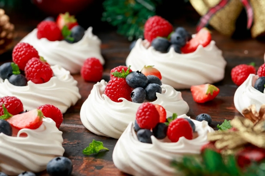 Pavlova cake với trái cây nhiệt đới hấp dẫn tại Sydney