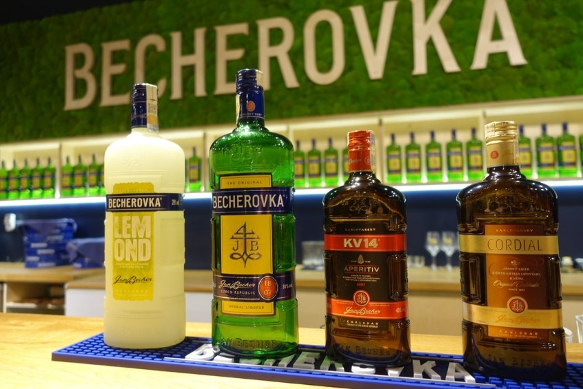 Becherovka rượu thảo mộc nổi tiếng của Cộng hòa Séc