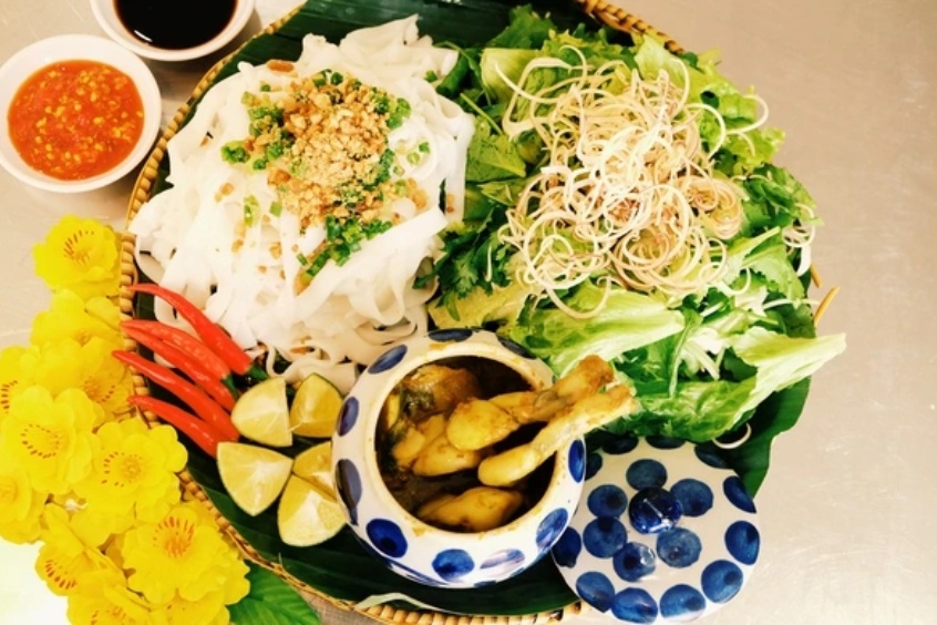 mì quảng bếp hảo