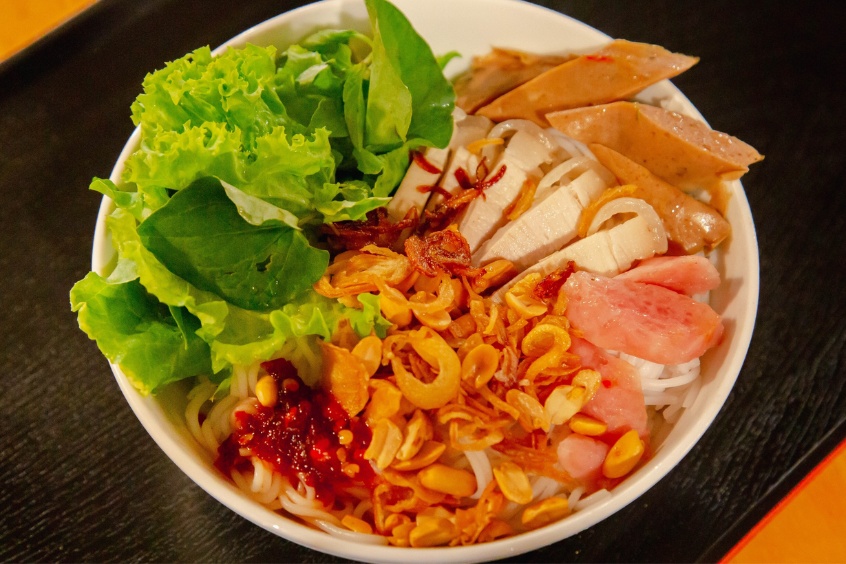 tô bún mắm nêm bà sáu