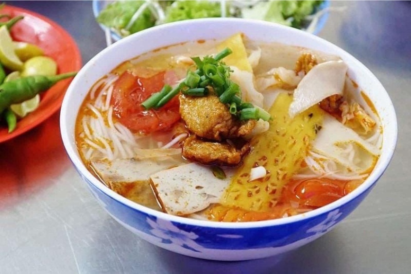 quán bún chả cá Dì Mai