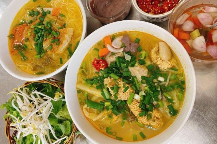 quán bún chả cá Bà Thúy