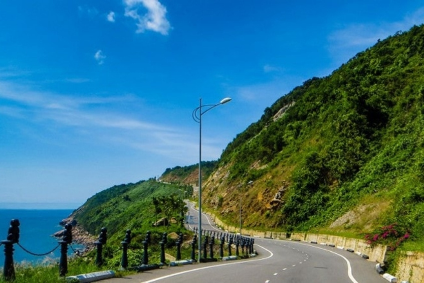 cung đường xuyên biển sơn trà 