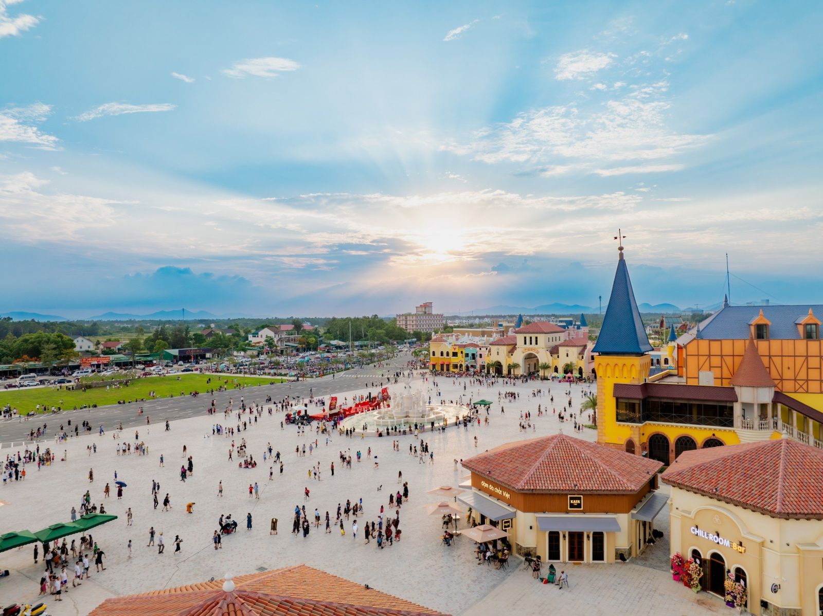 Khám phá VinWonders Cửa Hội – Điểm vui chơi hấp dẫn (Ảnh: Internet).