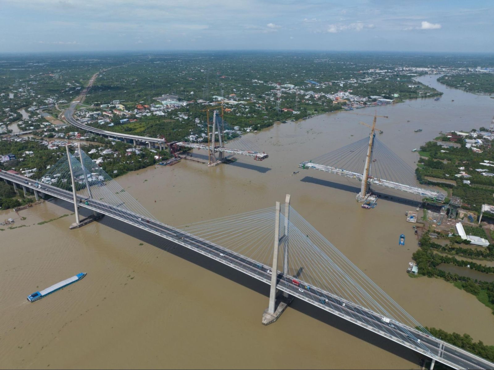 Cầu Mỹ Thuận - Công trình kiến trúc ấn tượng giữa trời Tây Nam Bộ (Ảnh: Internet)