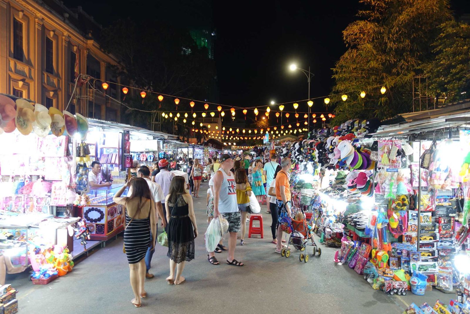 Chợ đêm Vị Thanh - Không gian náo nhiệt giữa lòng Hậu Giang