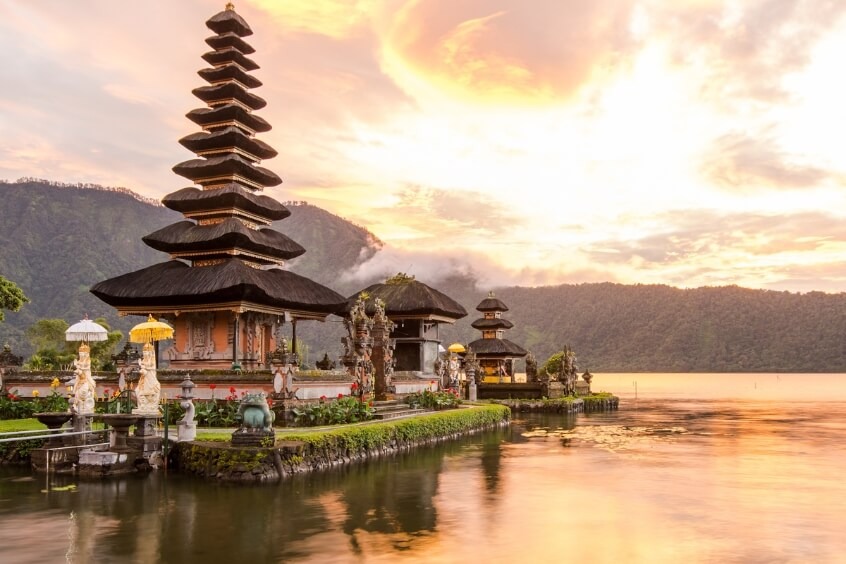 đền Ulun Danu Bratan Bali - Ngôi đền nổi giữa hồ tại Indonesia