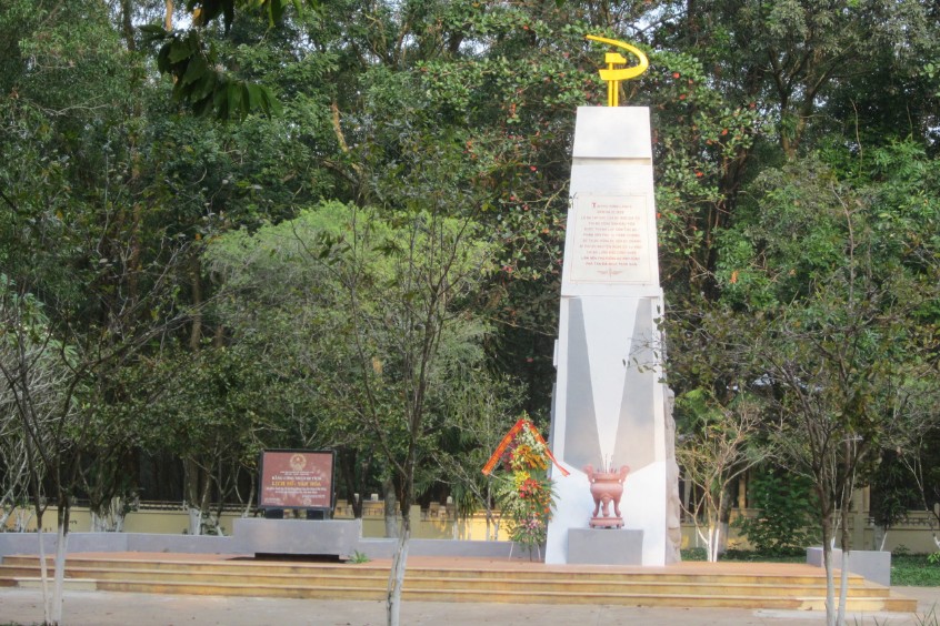 Di tích lịch sử Phú Riềng Đỏ 