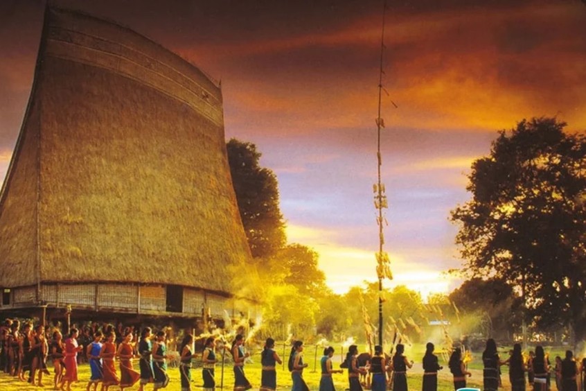 Trải nghiệm nhà Rông và nhịp sống buôn làng