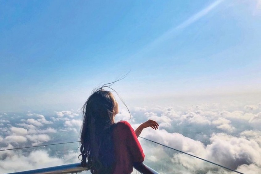 săn mây trên đỉnh núi