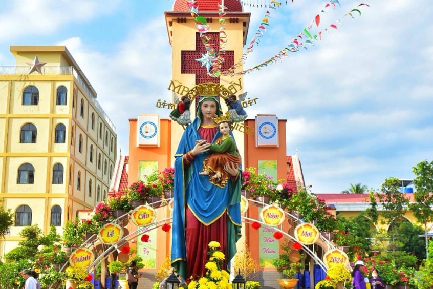 Đức Mẹ La Mã Bến Tre