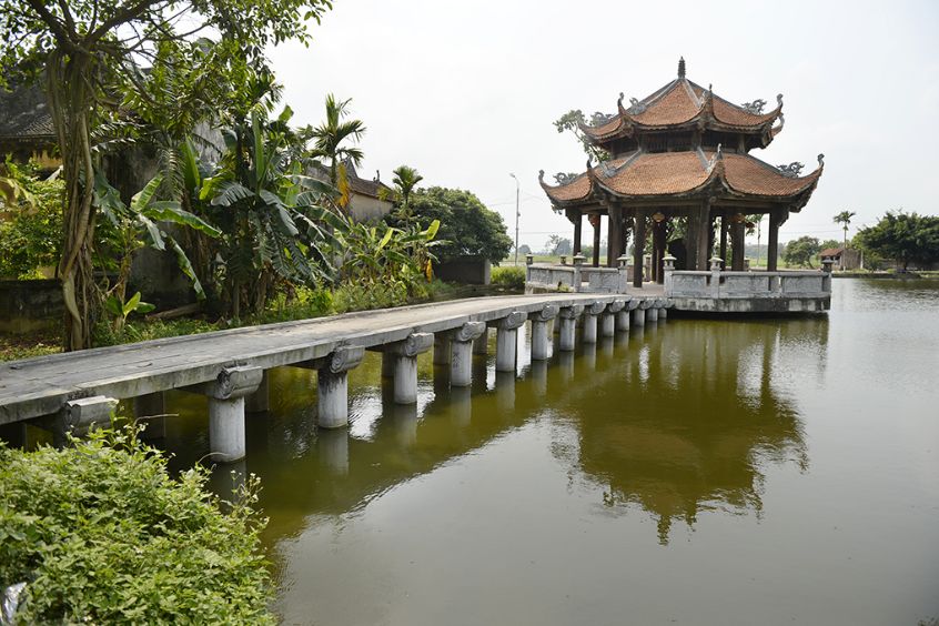 Tham quan cầu Nôm và khu chợ quê