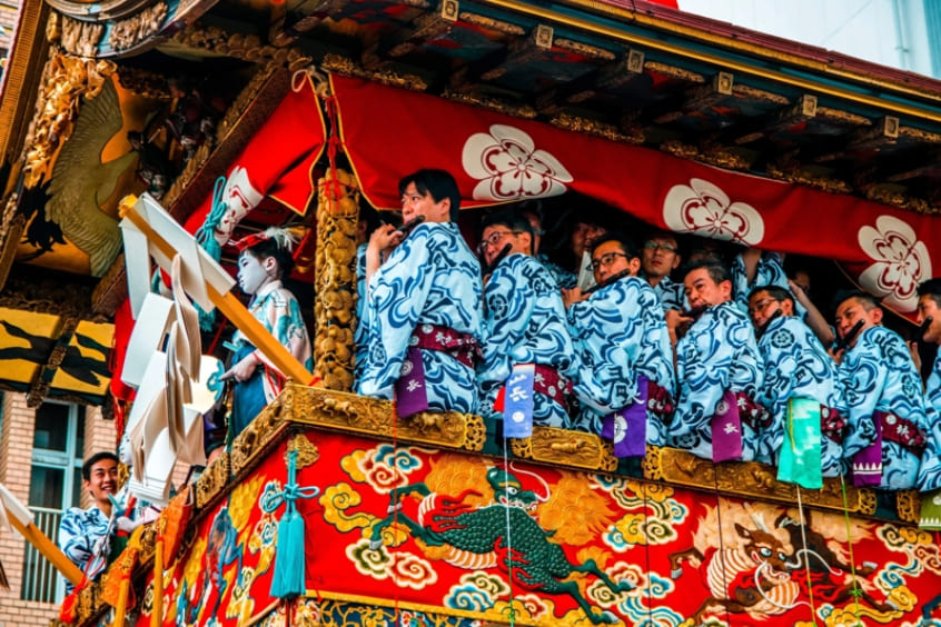 Xe rước truyền thống diễu hành tại Kawagoe 