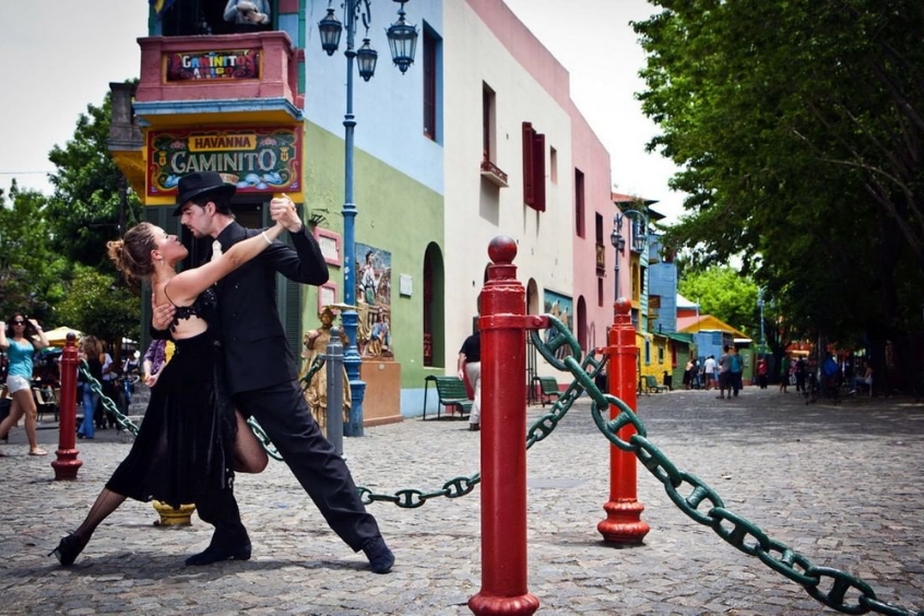 Hòa mình vào Lễ hội Tango quốc tế ở Argentina