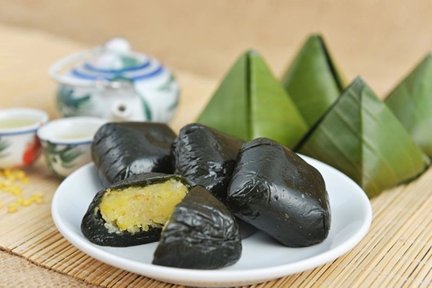 Ăn gì khi đi tour Bình Định Quy Nhơn